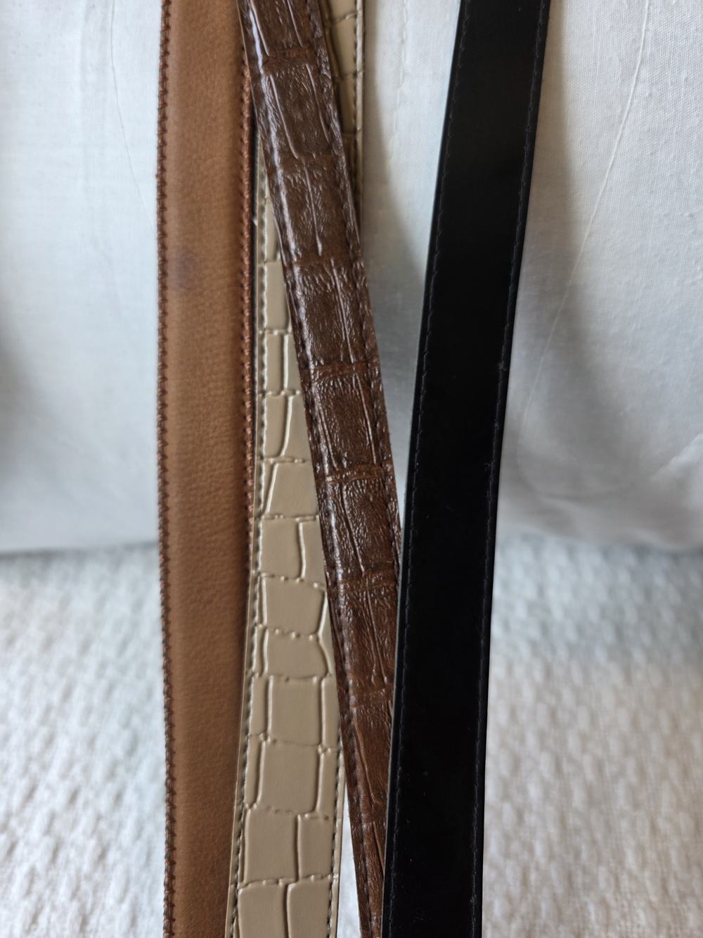 Bundle of 4 Women’s Belts Black Brown and Nude/Beige Size Medium